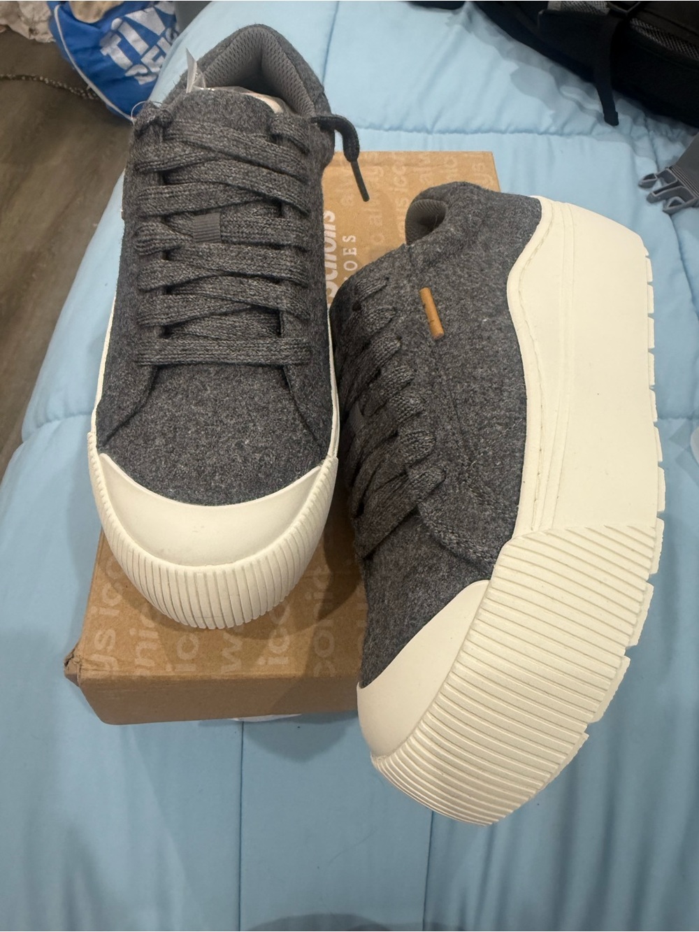 Dr. Scholl's Women's Gray Platform Sneakers with White Sole